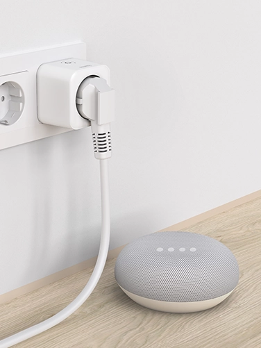 A voicebox is plugged into the smart, matt-capable WLAN socket from Hama.